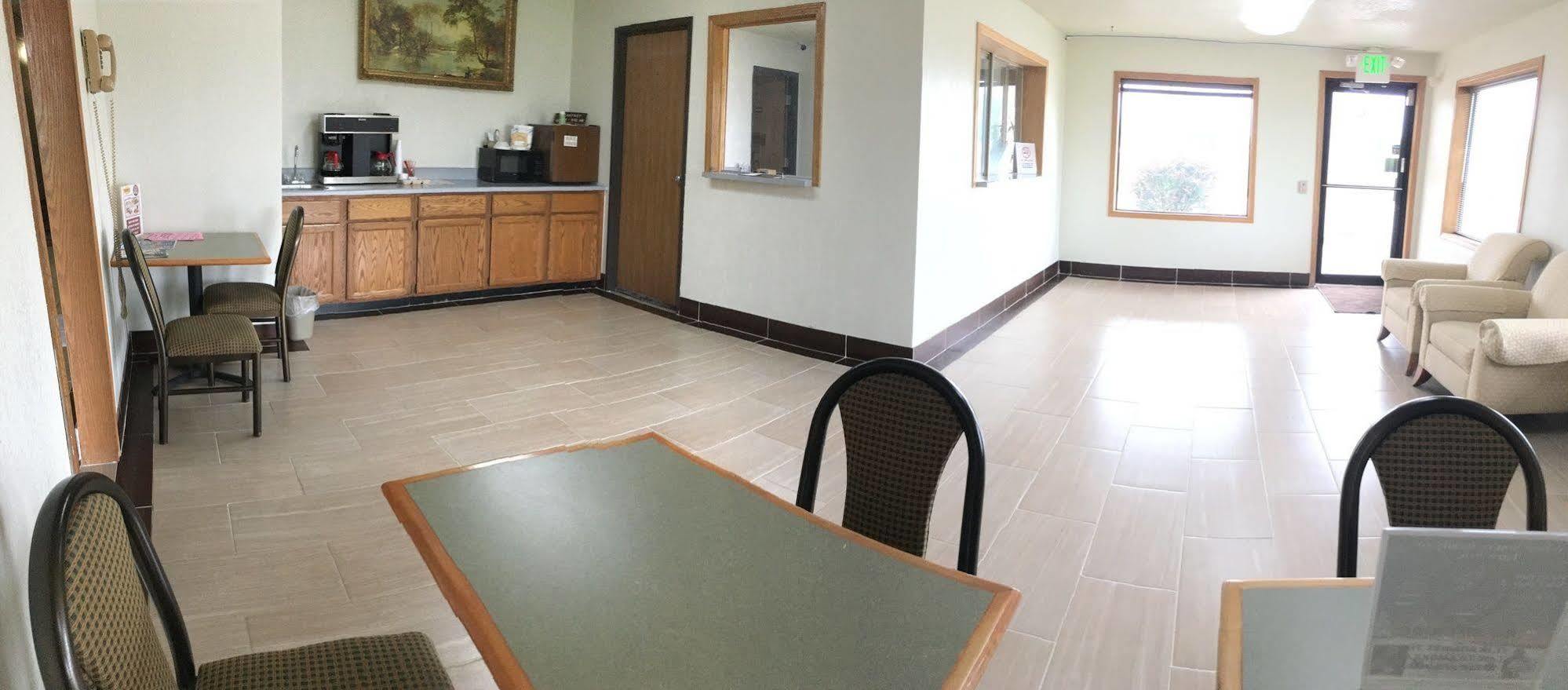Anderson Chesterfield Travel Inn Daleville Exteriör bild